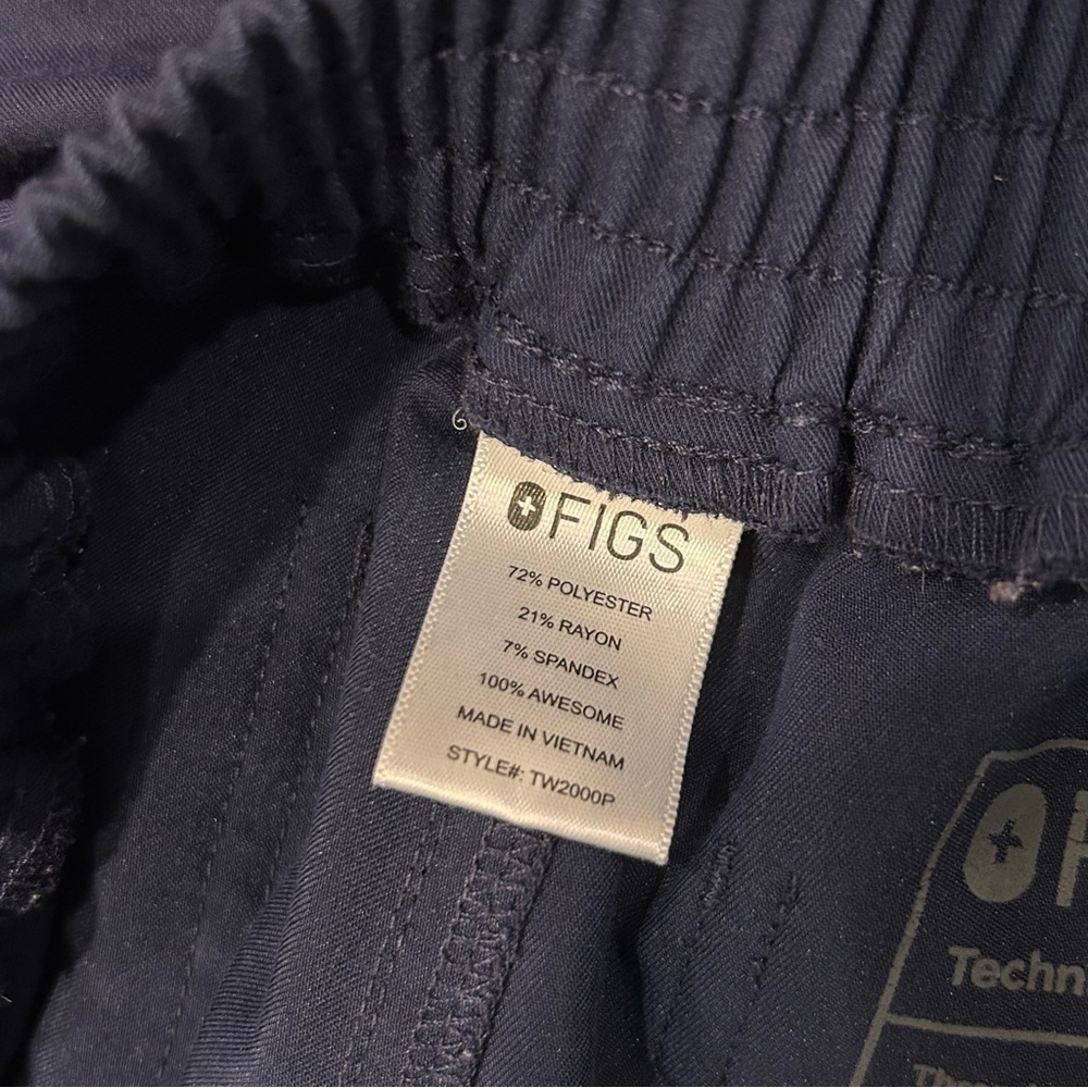 FIGS Yola Skinny Scrub Pants - Picture 7 of 9